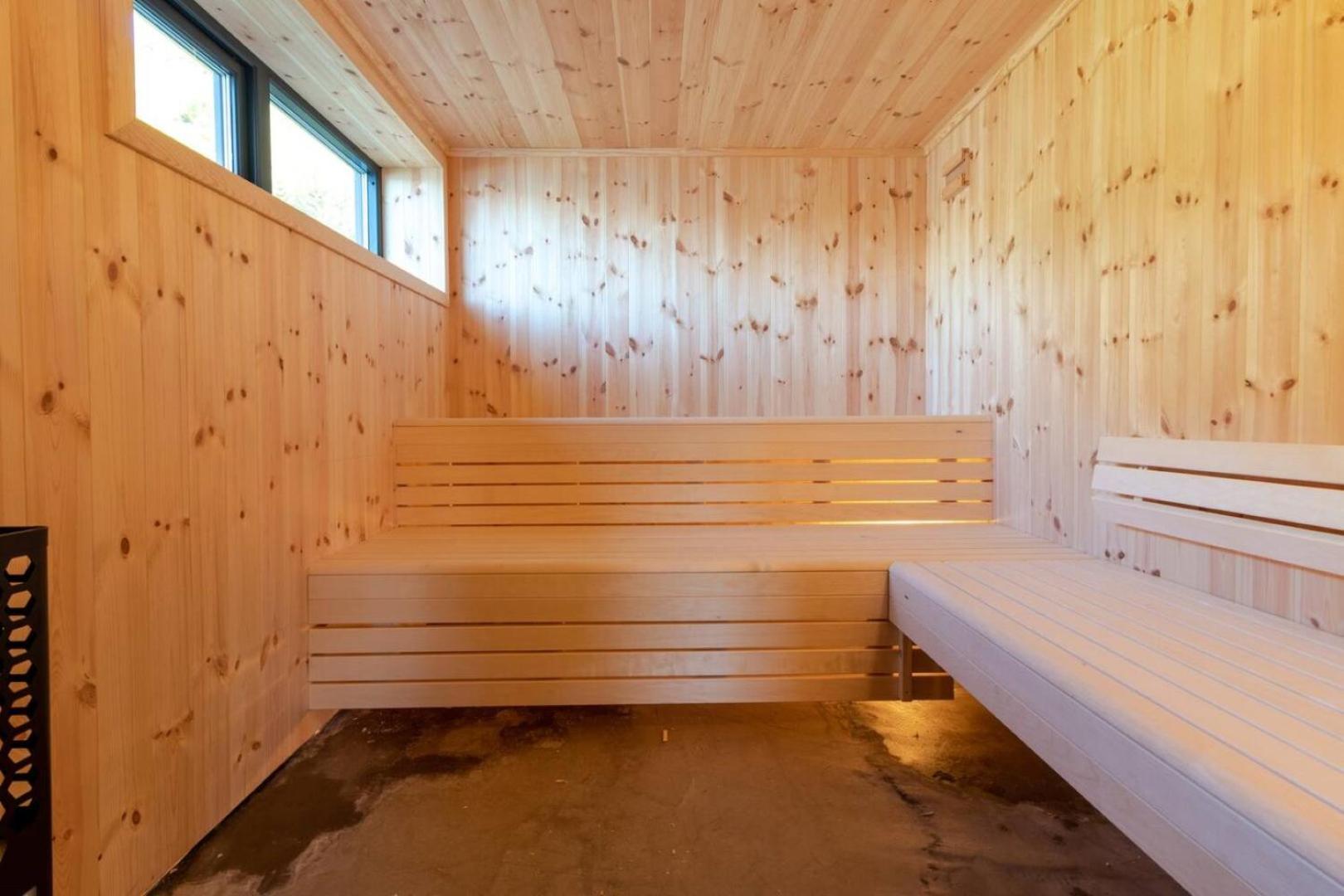 Minkfarmen, Spacious Seaside Cabin With Scenic View Ramberg Bagian luar foto