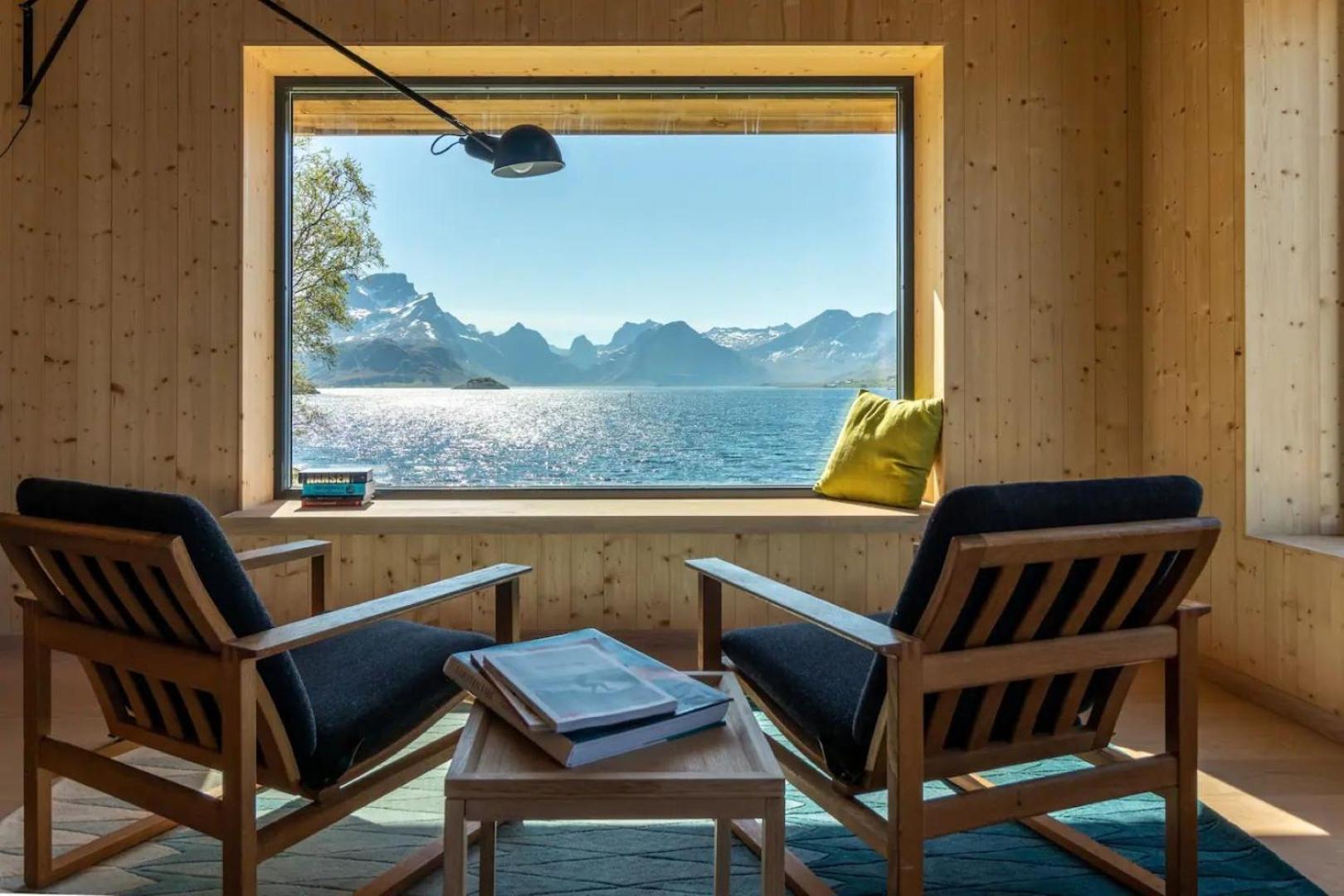 Minkfarmen, Spacious Seaside Cabin With Scenic View Ramberg Bagian luar foto